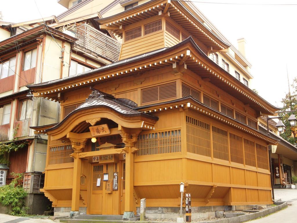 Отель Honkan Gentaroya Нодзаваонсен Экстерьер фото